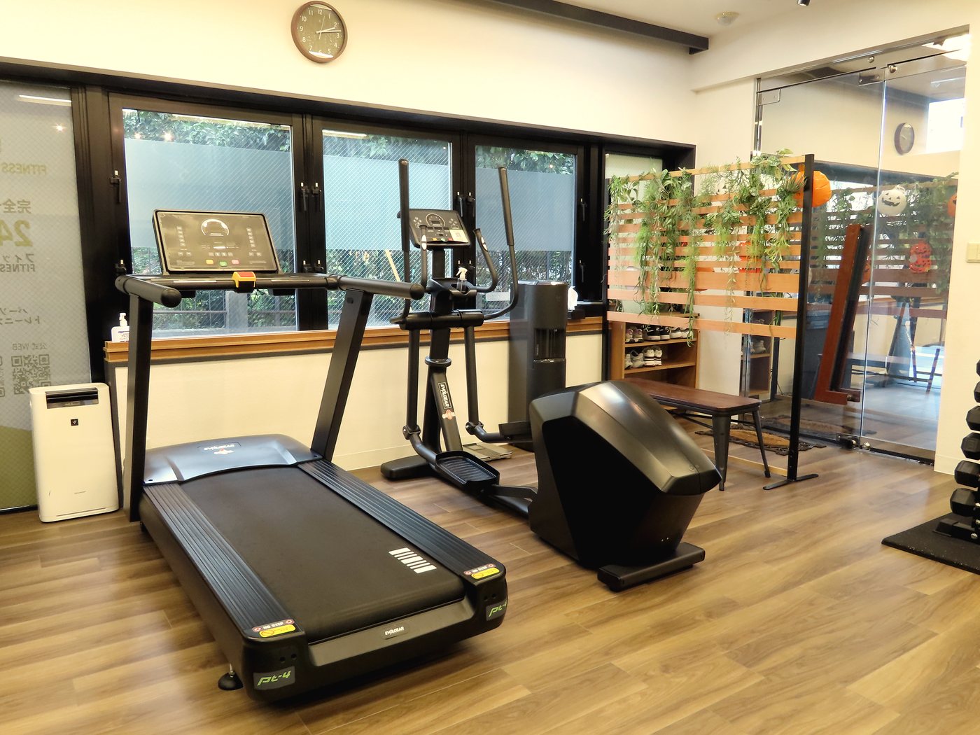 FITNESS CLUB SPEX 三軒茶屋店の店内